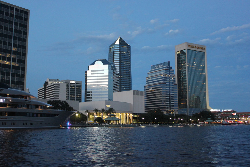 The north-flowing St. Johns River cuts through downtown Jacksonville, providing recreation, tourism, and fisheries jobs. Officials and some citizens have opposed plans to withdraw water from the south to meet Central Florida demand. (Photo: Lisa Grubba)